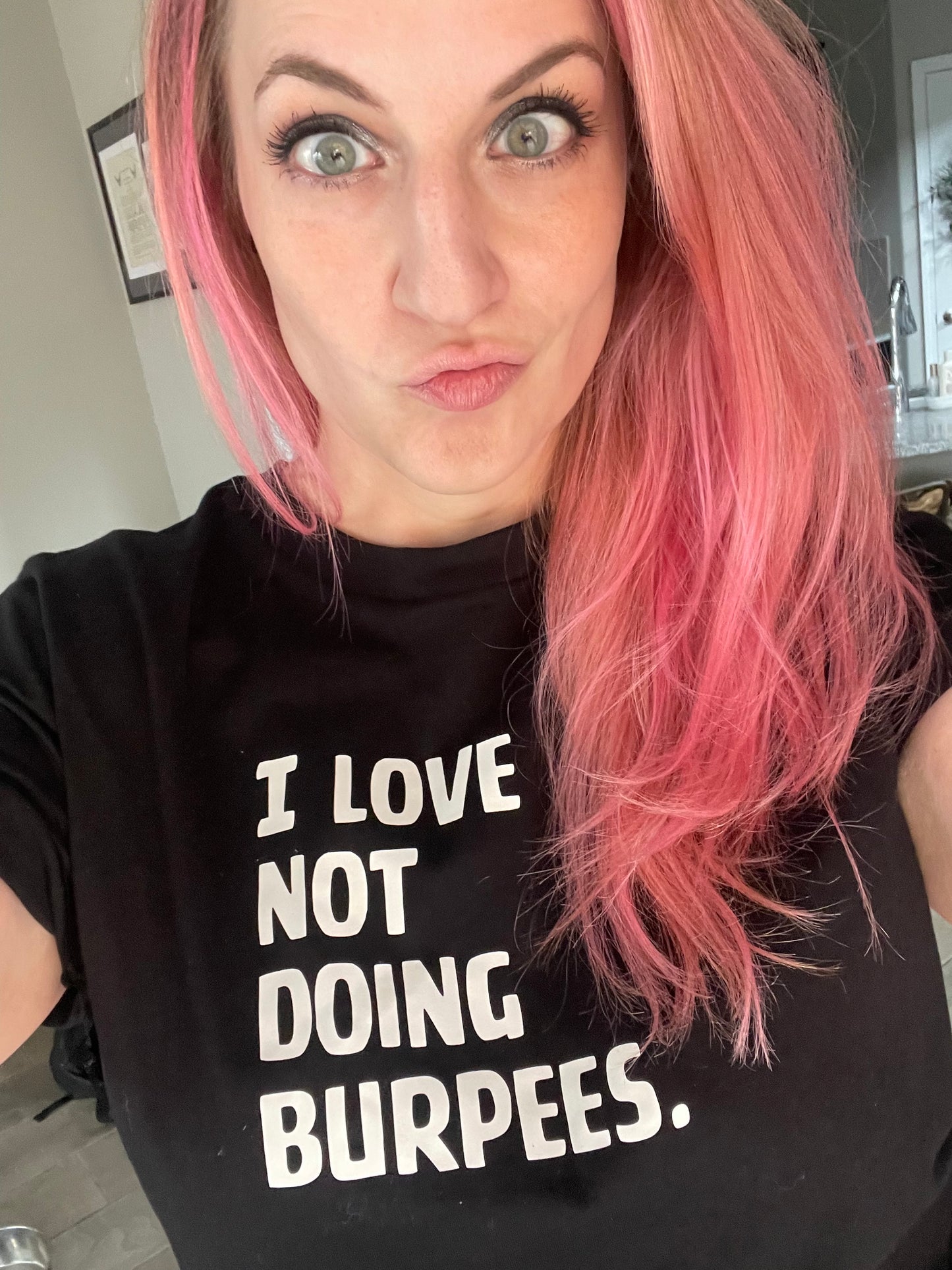 I love not doing burpees, Black T-shirt
