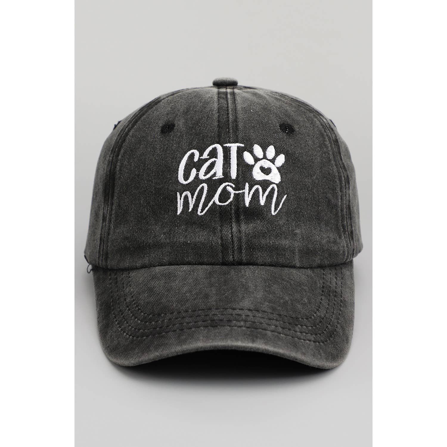 GARMENT DYED CAT MOM ADJUSTABLE DAD HAT: Black / 1 SIZE Girly