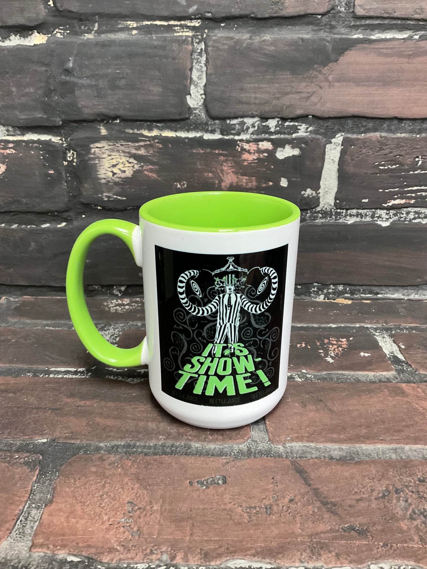 It’s Showtime Beetlejuice, Double sided Green inner & Handle 15oz dishwasher safe Coffee Mug Three Black Cats