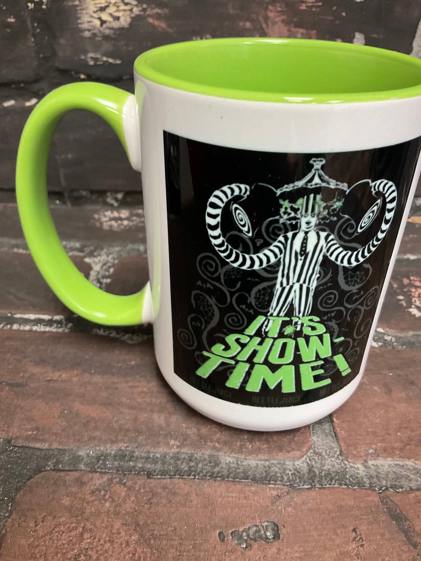 It’s Showtime Beetlejuice, Double sided Green inner & Handle 15oz dishwasher safe Coffee Mug Three Black Cats