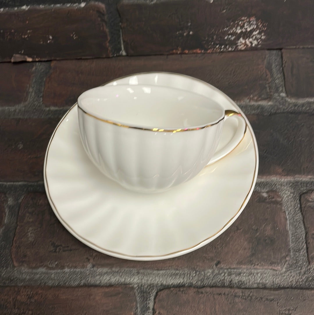 Love you mom, White teacup set with gold trim