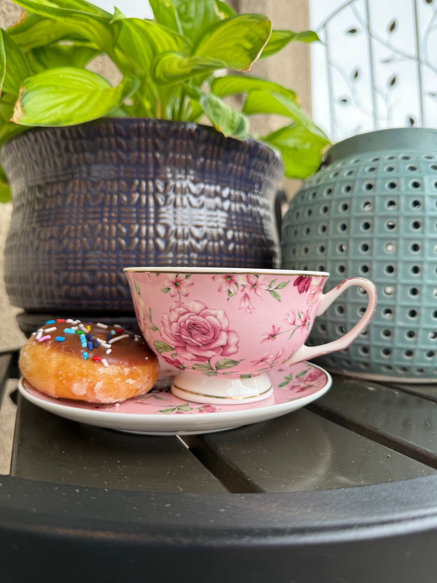 I fucking love you- bitch, Tea cup and saucer, Pink Floral