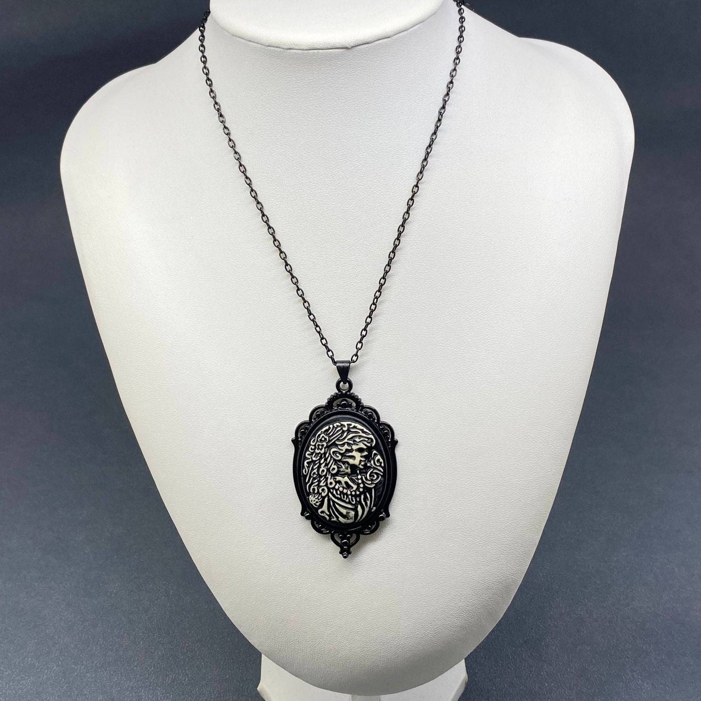 Gothic Style Pendant Black Necklace - GT: A