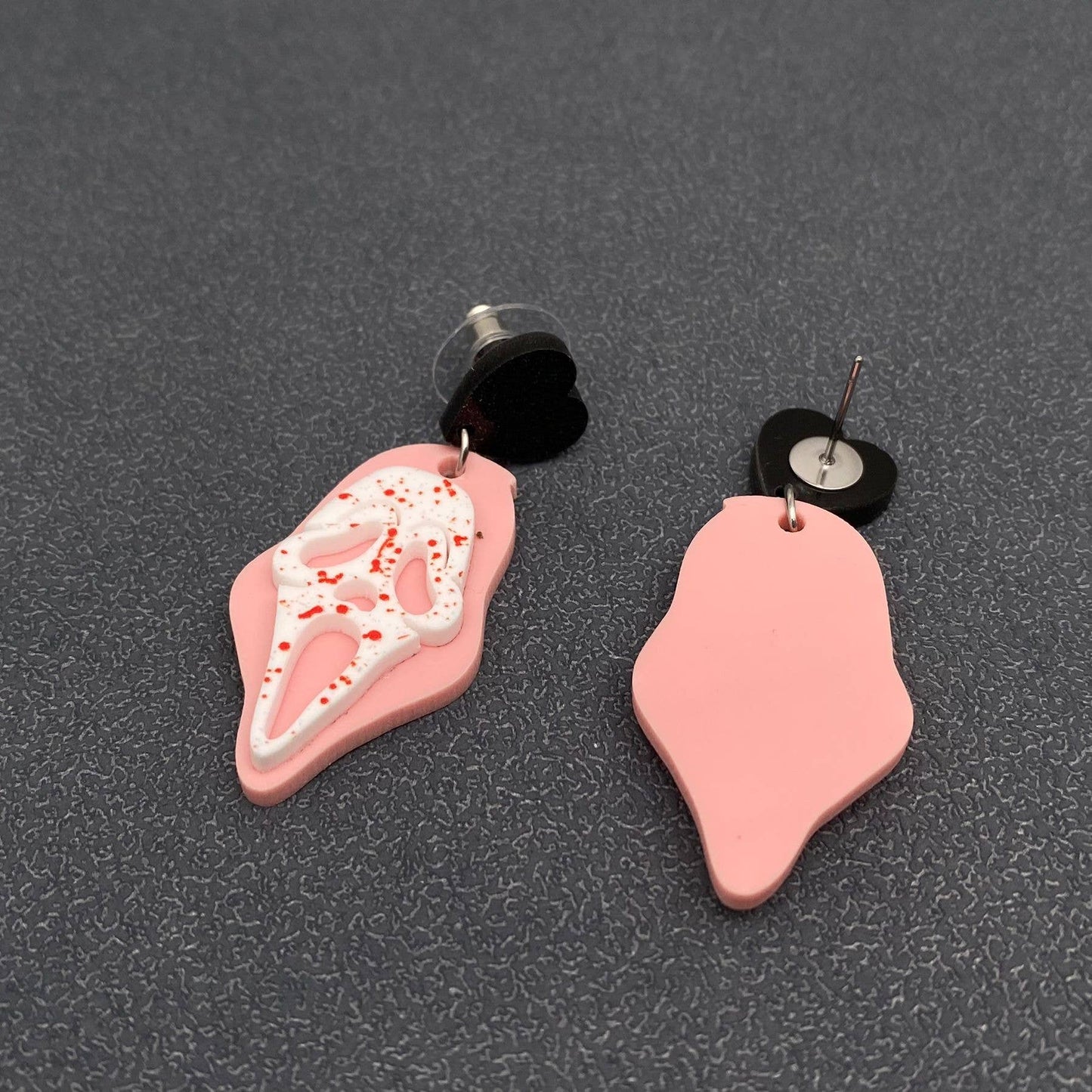 Halloween Acrylic Pink Scream Black Heart Post Earrings: Style A