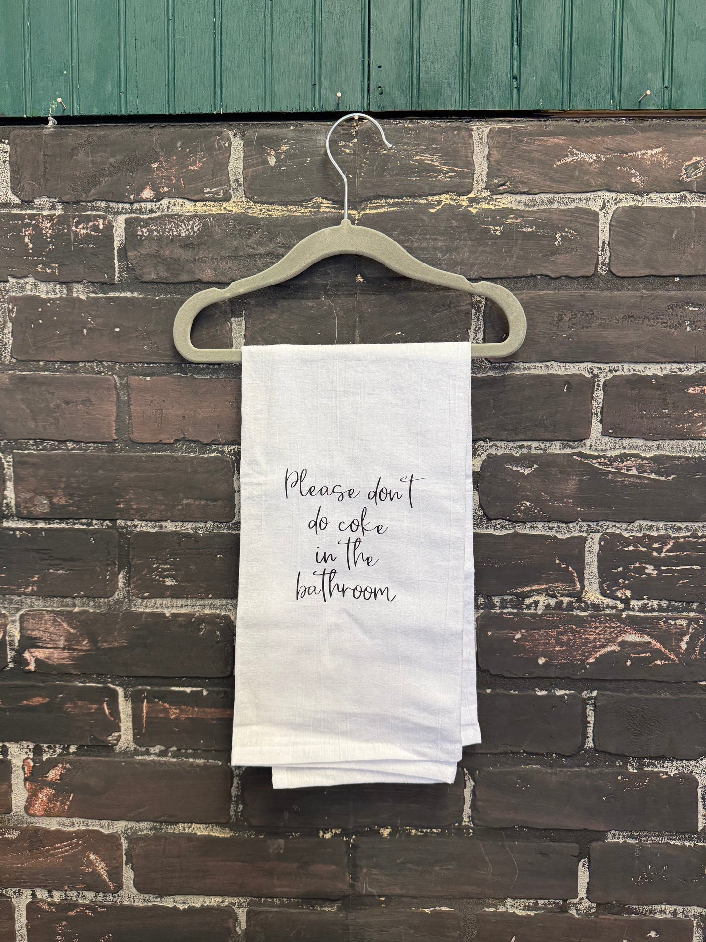 Please don't do coke in the bathroom, Hand towel Three Black Cats