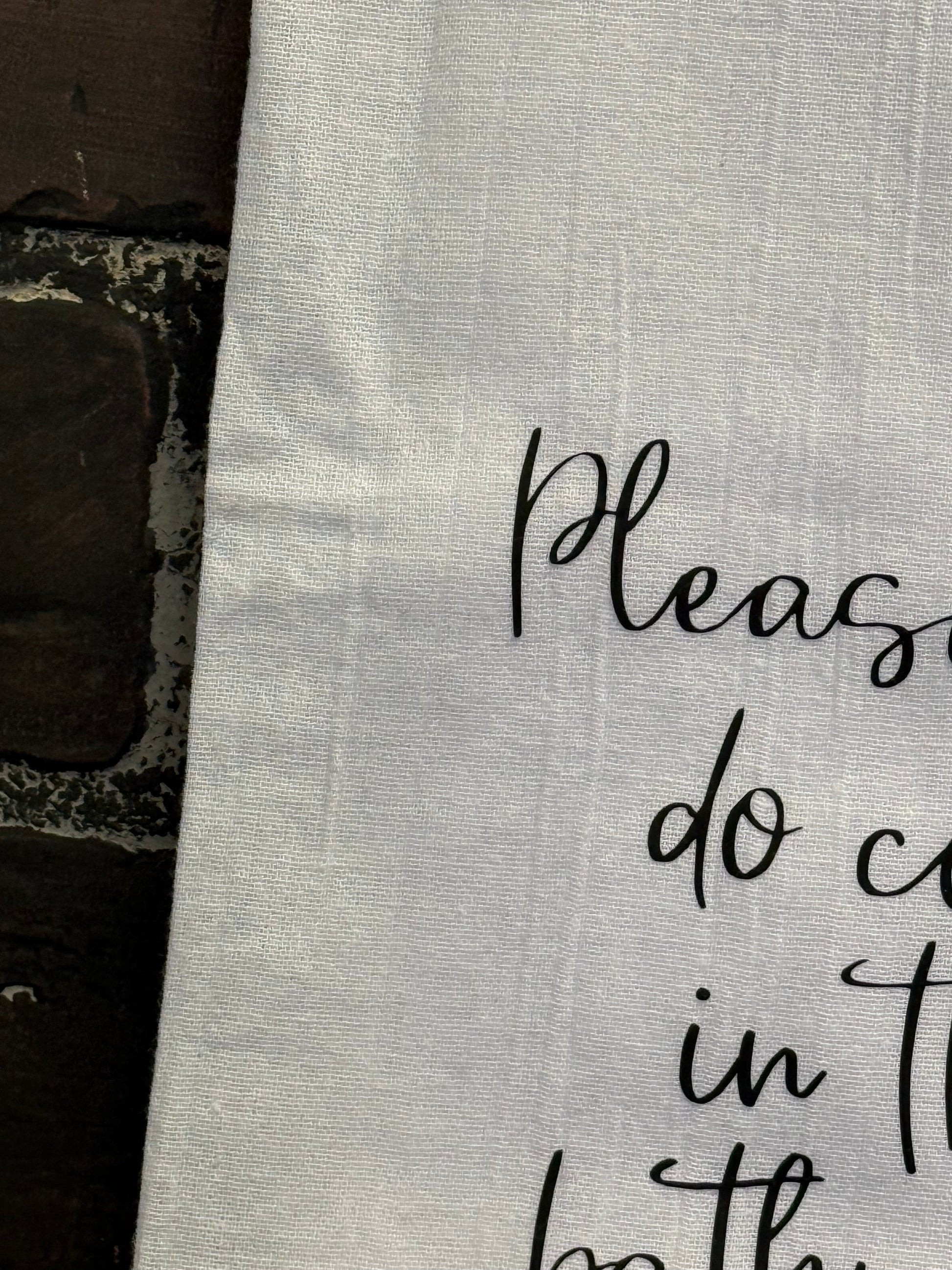 Please don't do coke in the bathroom, Hand towel Three Black Cats
